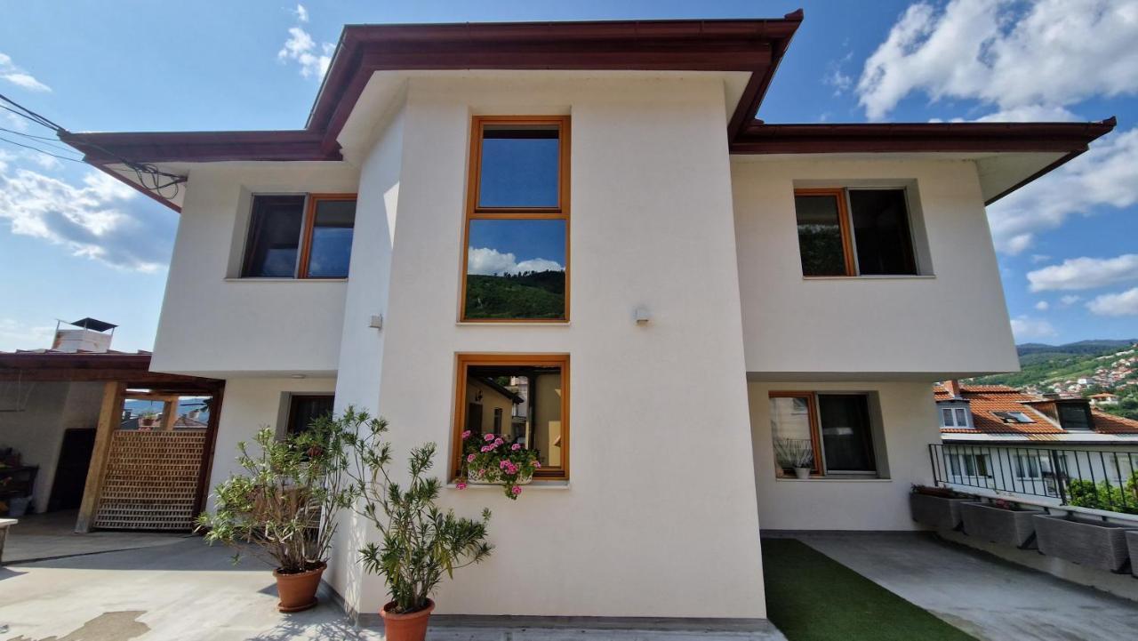 Guesthouse Rose ซาราเยโว ภายนอก รูปภาพ