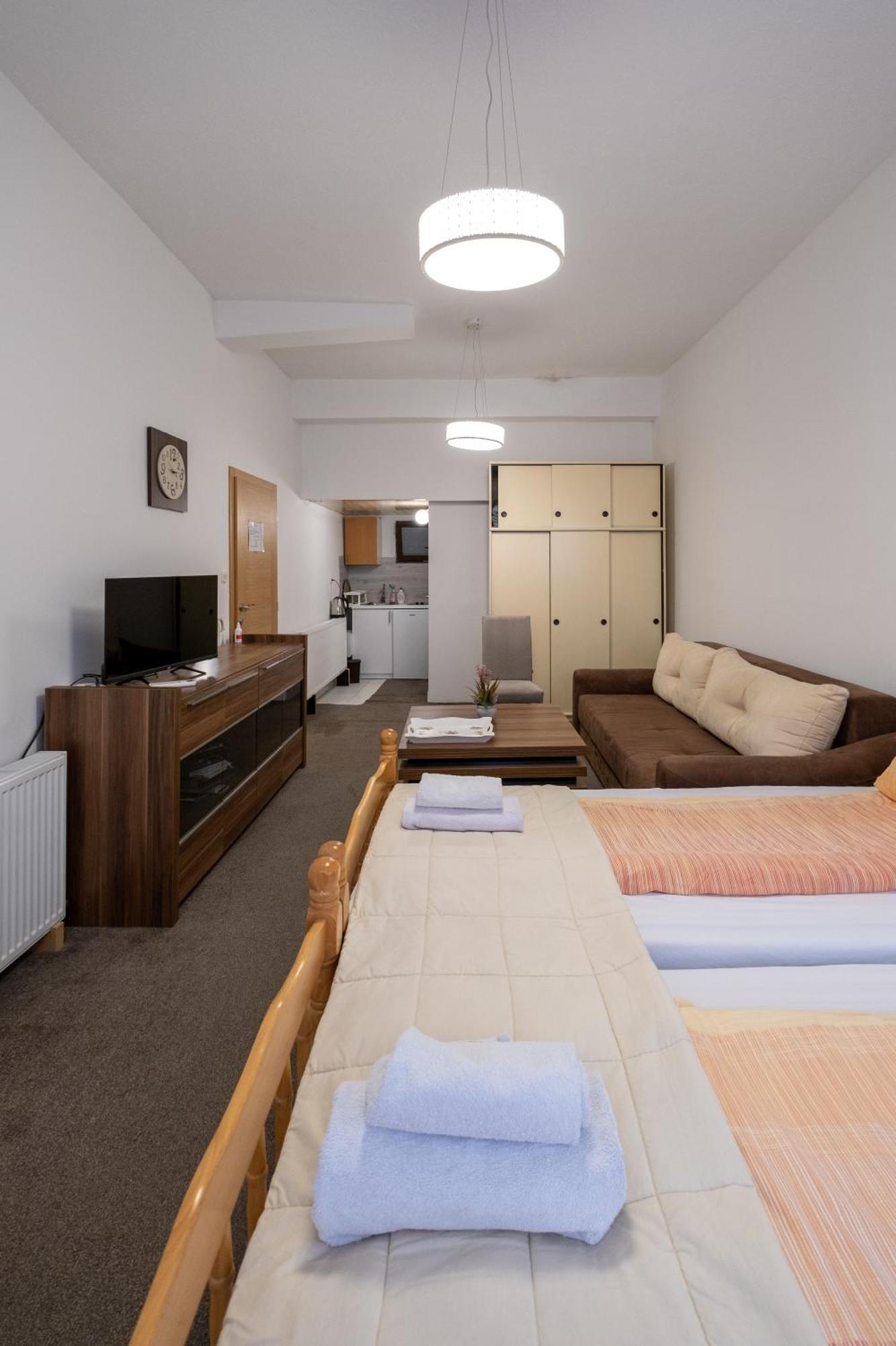 Guesthouse Rose ซาราเยโว ภายนอก รูปภาพ