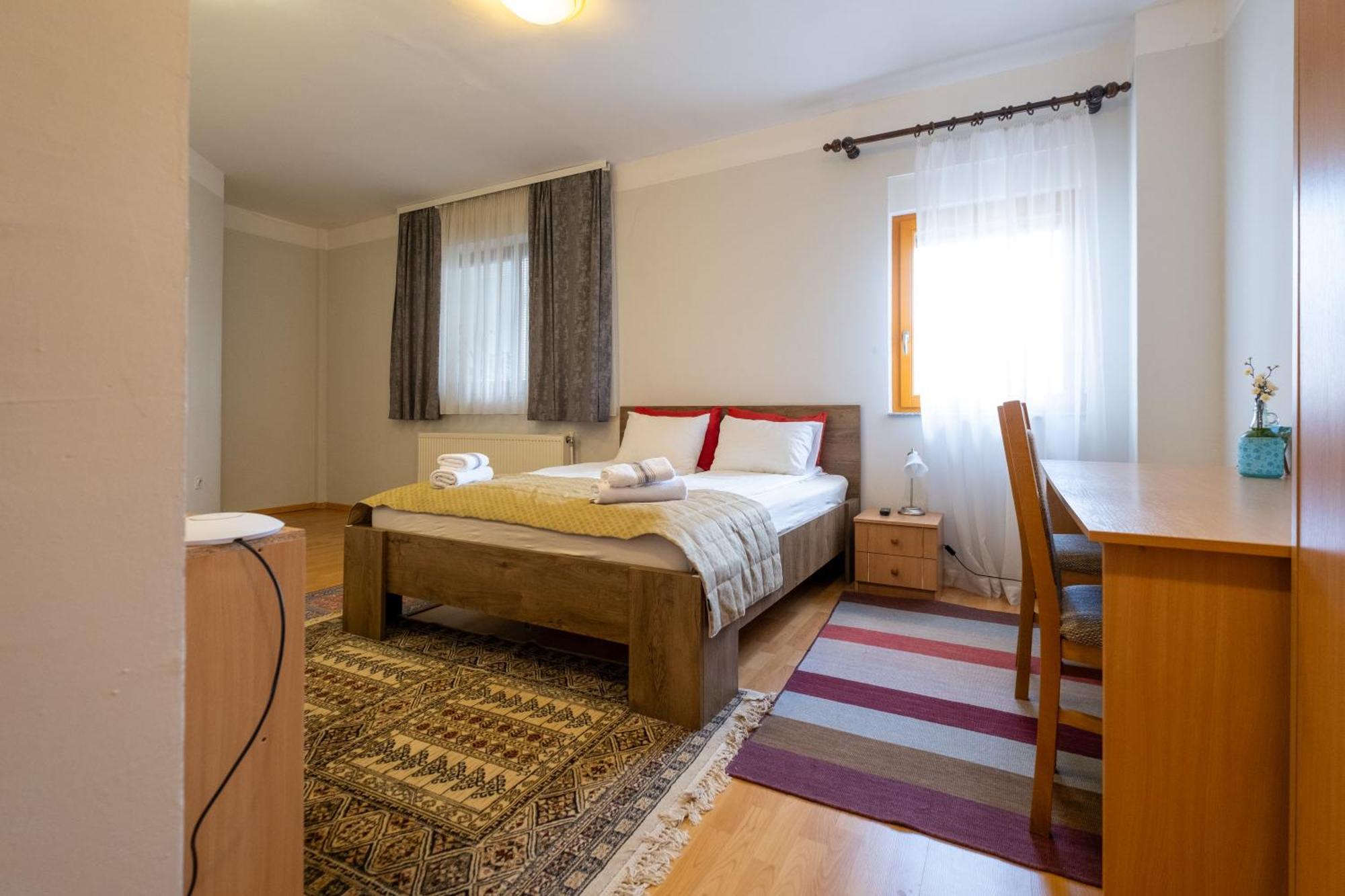 Guesthouse Rose ซาราเยโว ภายนอก รูปภาพ