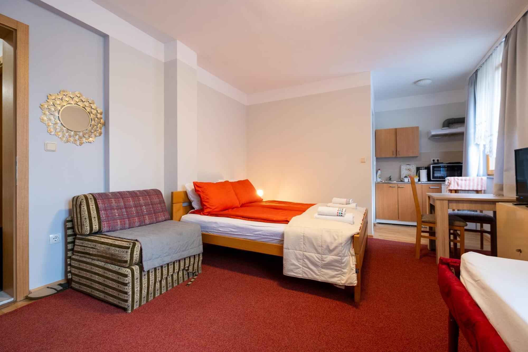 Guesthouse Rose ซาราเยโว ภายนอก รูปภาพ
