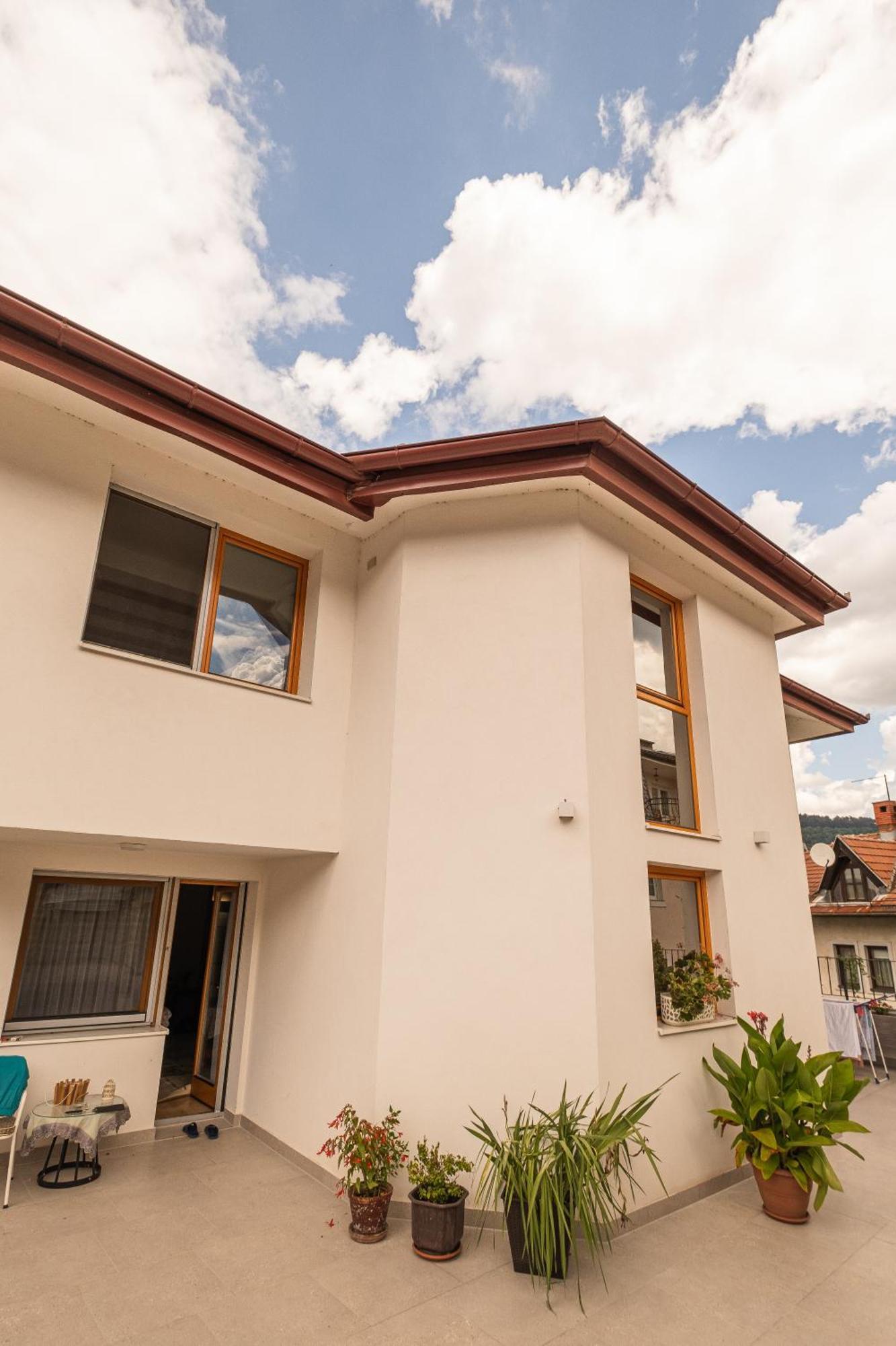 Guesthouse Rose ซาราเยโว ภายนอก รูปภาพ