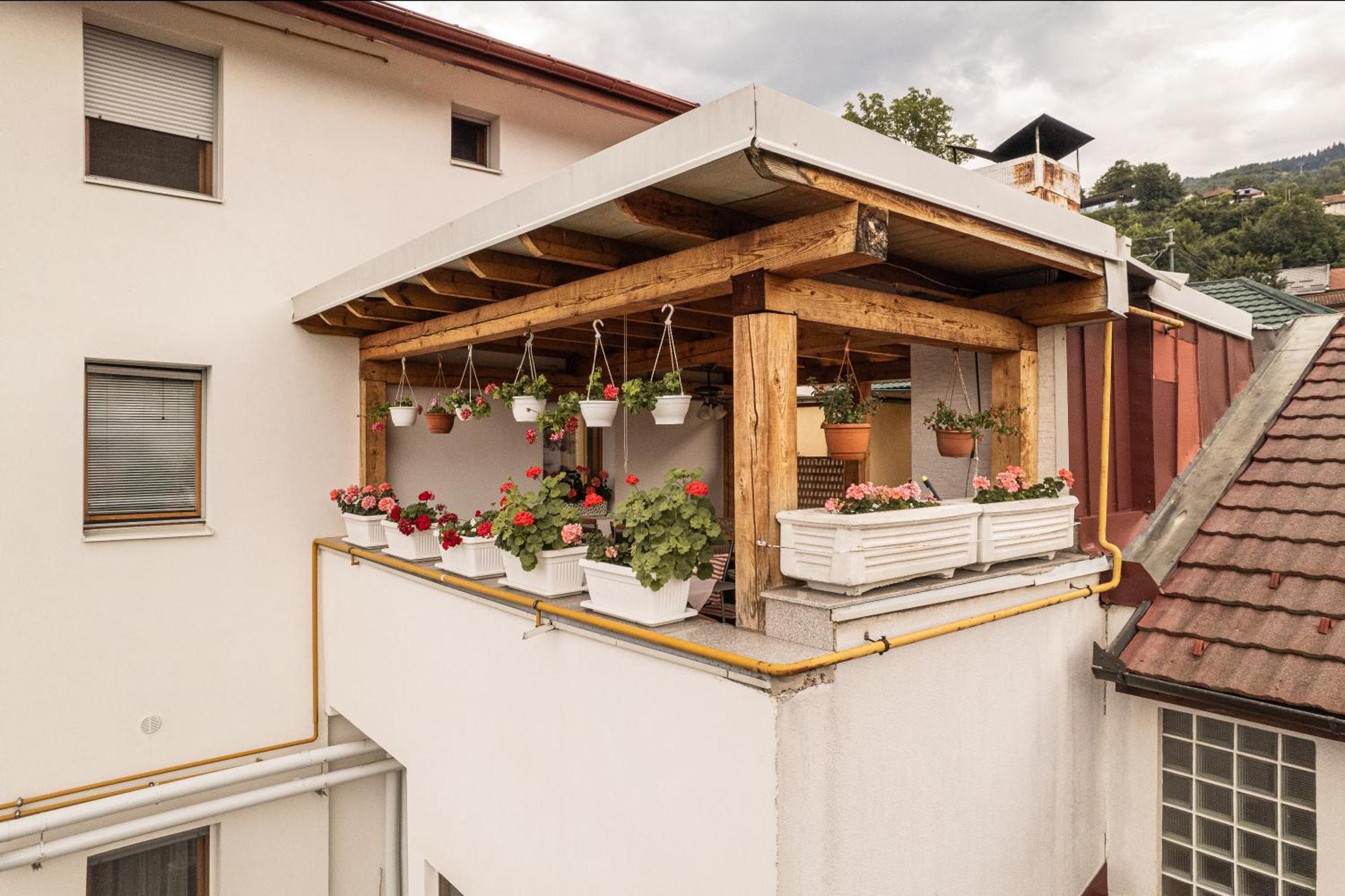 Guesthouse Rose ซาราเยโว ภายนอก รูปภาพ
